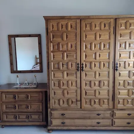 Precioso En 산 비센테 데 오 그로베